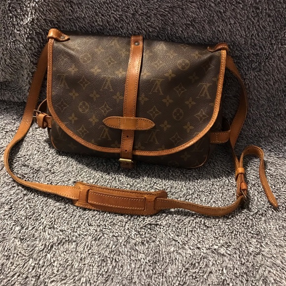 Louis Vuitton Handbags - Louis Vuitton Saumur 30